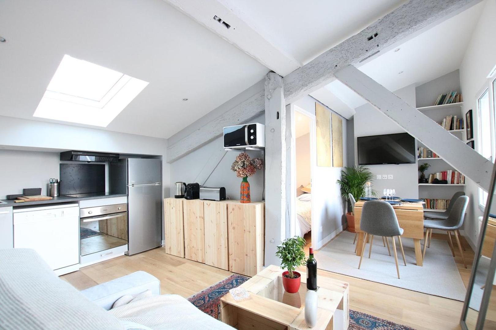 GuestReady - Comfy Attic Apartment near Grand Théâtre Burdeos Exterior foto