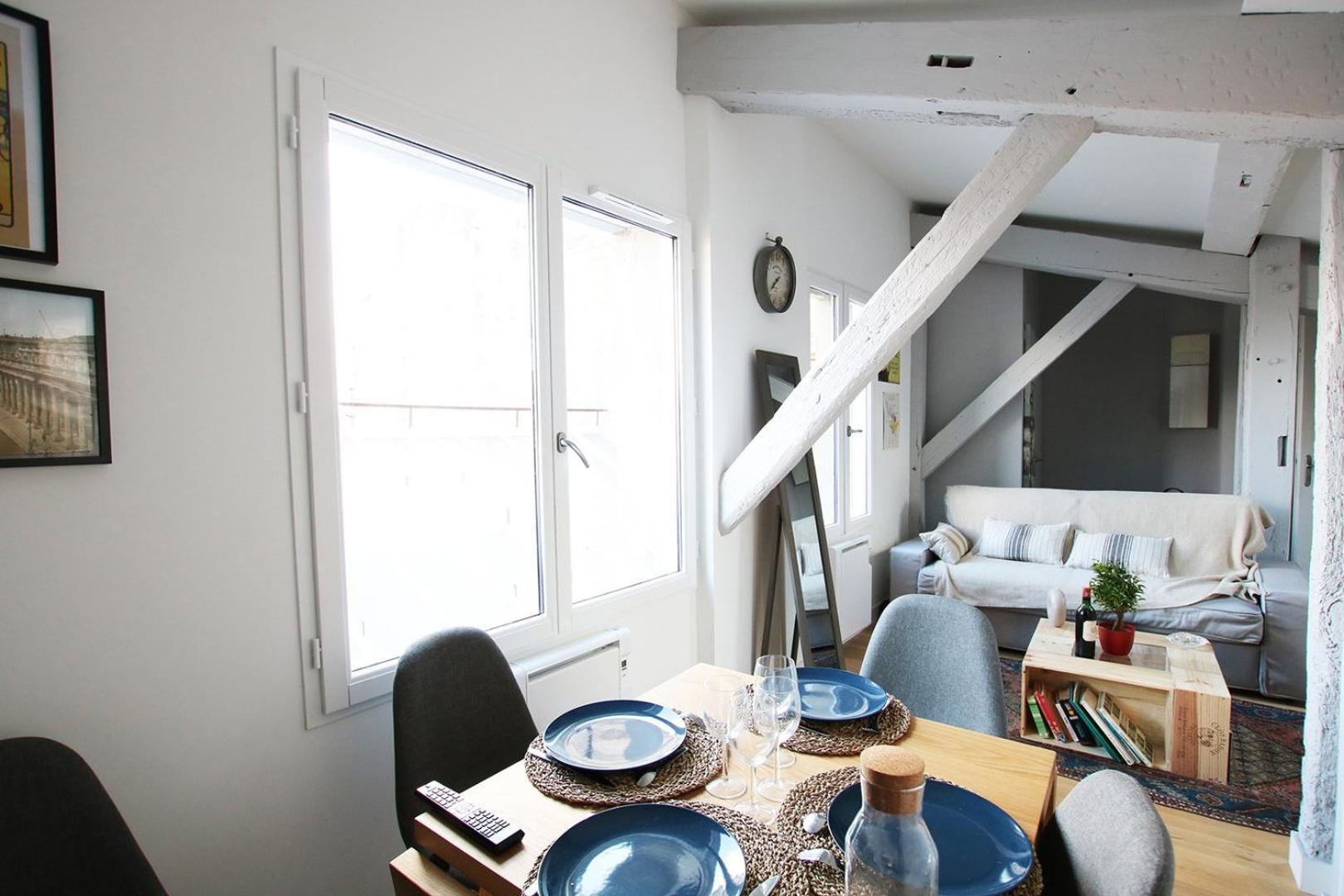 GuestReady - Comfy Attic Apartment near Grand Théâtre Burdeos Exterior foto
